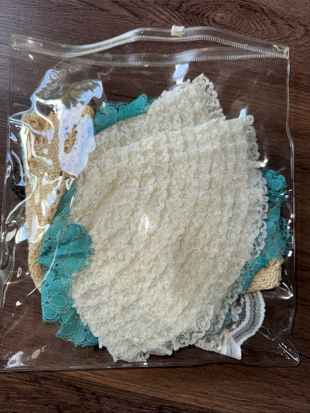 Lace Bundle - Picture 2 of 5
